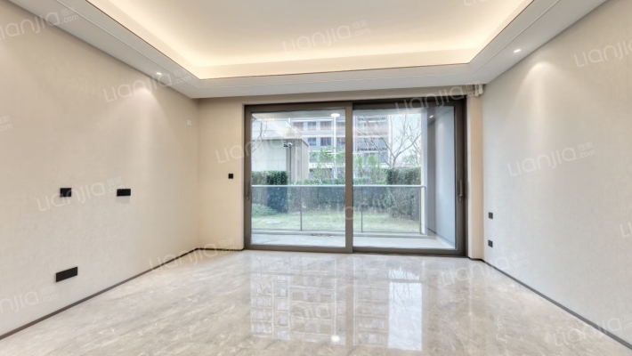 绿城春晓园二手房实景图