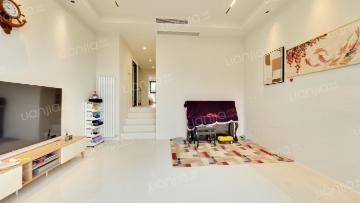 山顶上二手房实景图