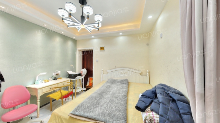 安庆路147号二手房实景图