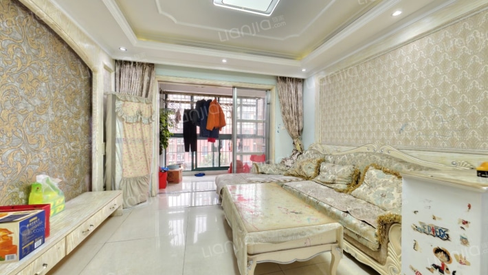 美陆佳园梅苑二手房实景图