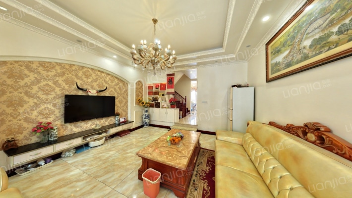 英伦半岛二手房实景图