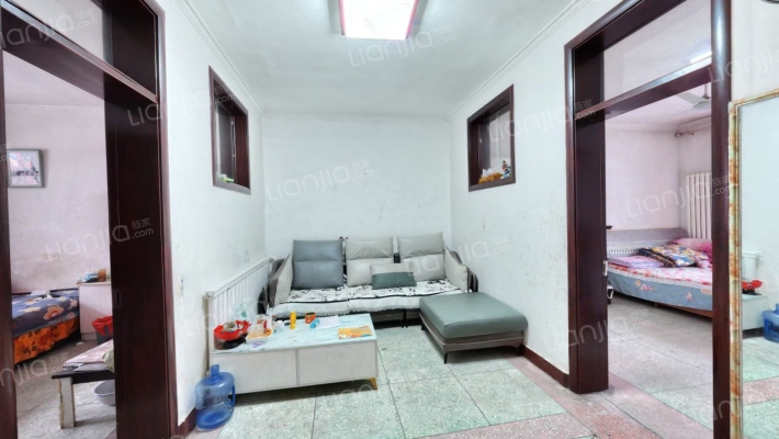 金属公司家属楼二手房实景图