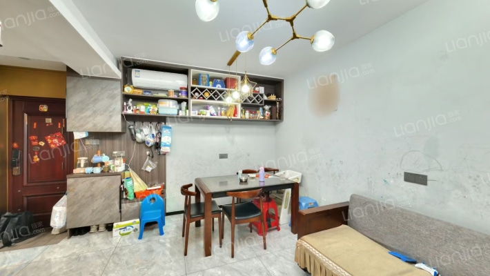 达明新村二里二手房实景图