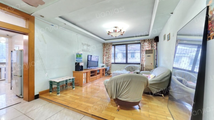 宝山南路514号二手房实景图