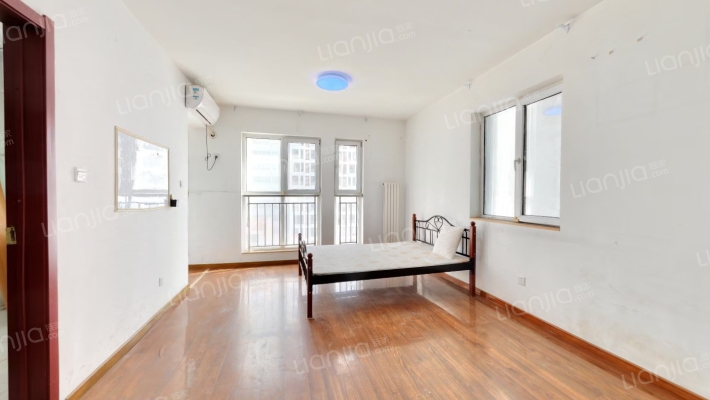 丁豪广场二手房实景图