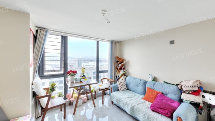 云集金座二手房实景图