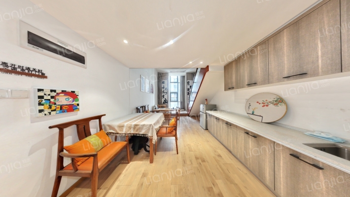 金辉环球广场二手房实景图