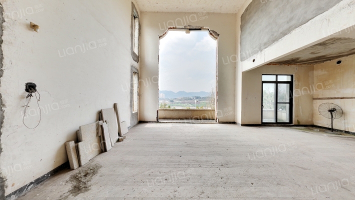 新江与城天奕二手房实景图