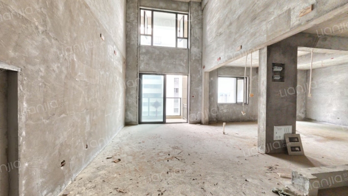 玉融正荣府二手房实景图