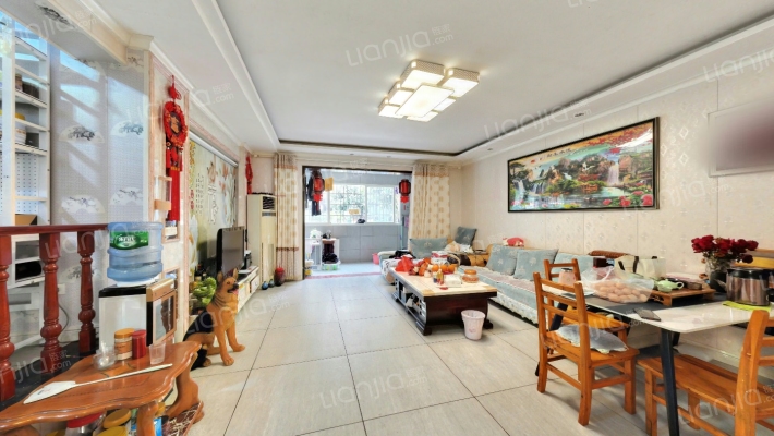 东方佳苑二手房实景图