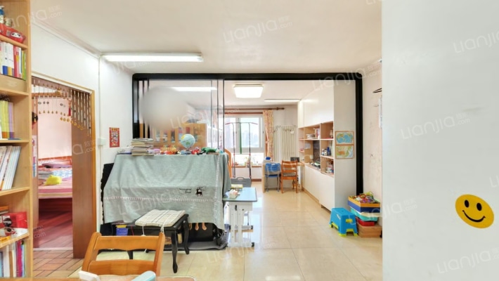 静源居二手房实景图