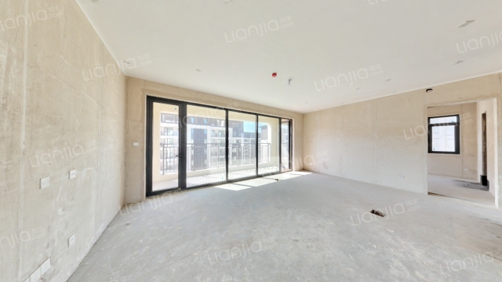 康大玺樾府二手房实景图