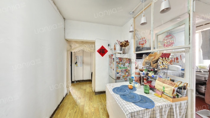 造甲南里二手房实景图