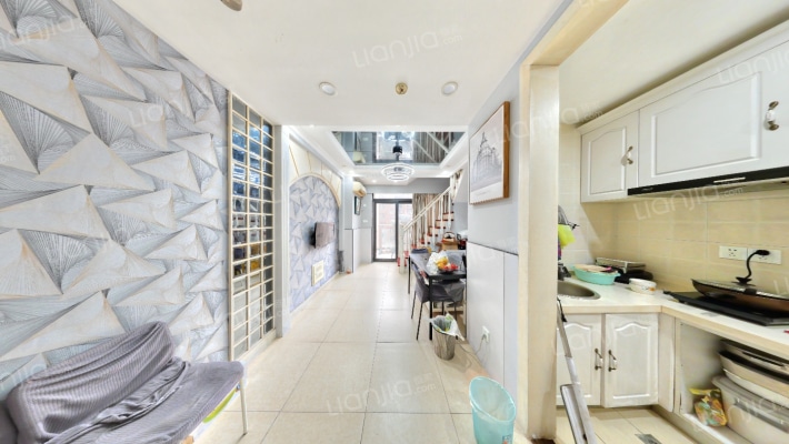 天霸商务馆二手房实景图