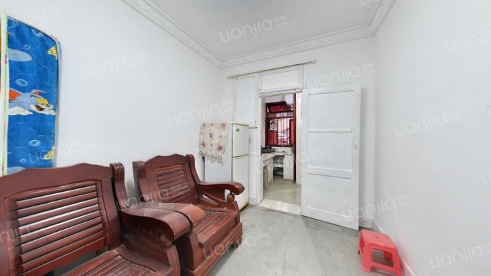 蓑草路95号二手房实景图