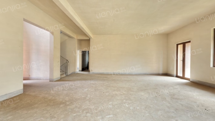 纳帕溪谷二手房实景图