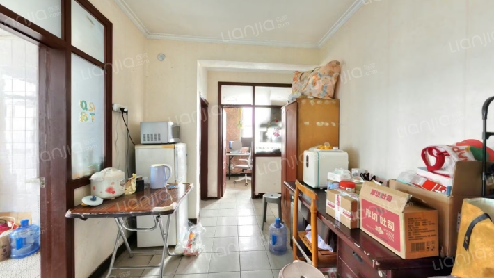 沙河中心小学家属楼二手房实景图