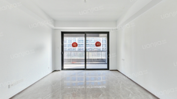 春风湖滨二手房实景图