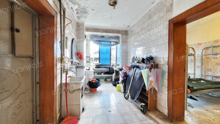 仁厚街37号二手房实景图