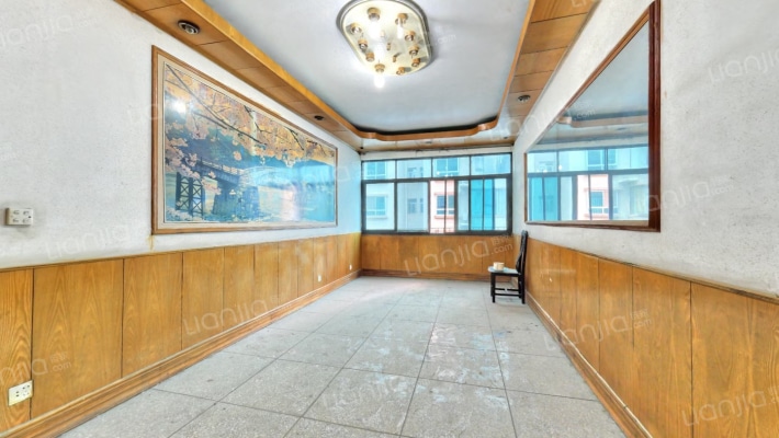 栖霞警苑二手房实景图