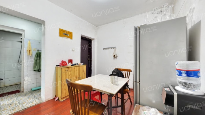 新光花园二手房实景图