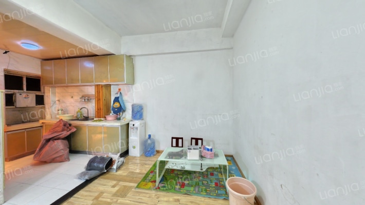 大夹街244号二手房实景图