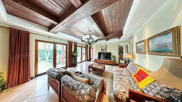 林语别墅二手房实景图