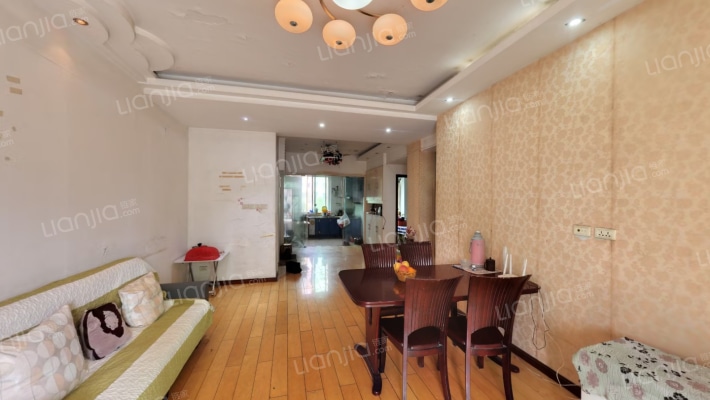 江腾苑A区二手房实景图