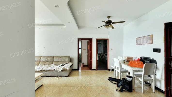 假日君悦湾二手房实景图