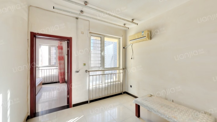 州河湾西园东区二手房实景图