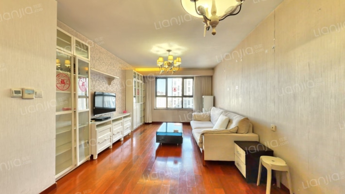 新里西斯莱公馆二手房实景图