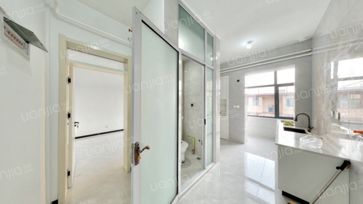 友谊北大街64号院二手房实景图