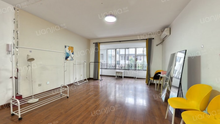 新园二手房实景图