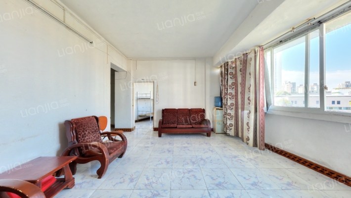 武装部综合楼二手房实景图