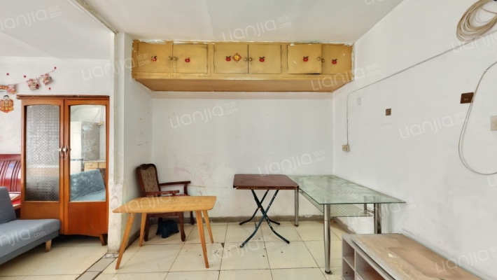 林场宿舍二手房实景图