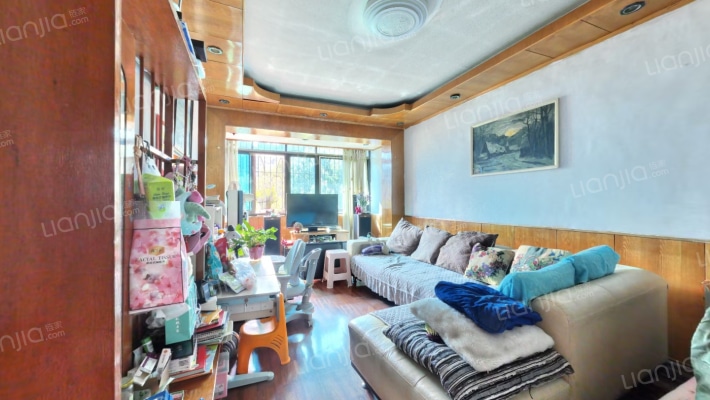 贵定路8号二手房实景图