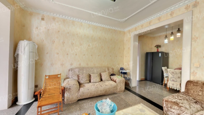 农发局宿舍二手房实景图