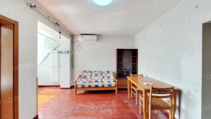 知春路丙18号院二手房实景图