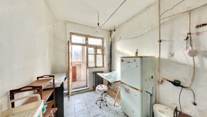 连红小区二手房实景图