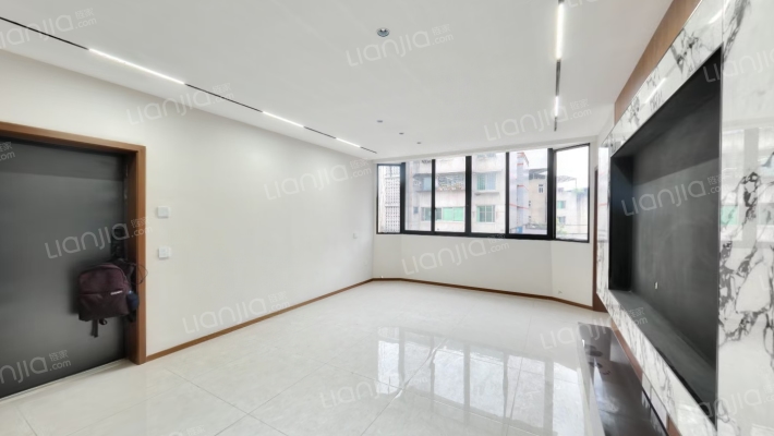 新新街二巷17号二手房实景图