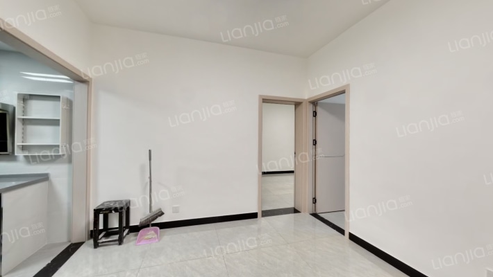 政法一村二手房实景图