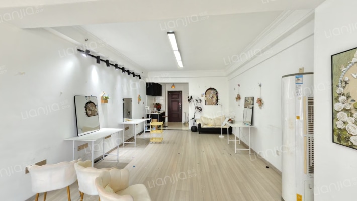 海天广场二手房实景图