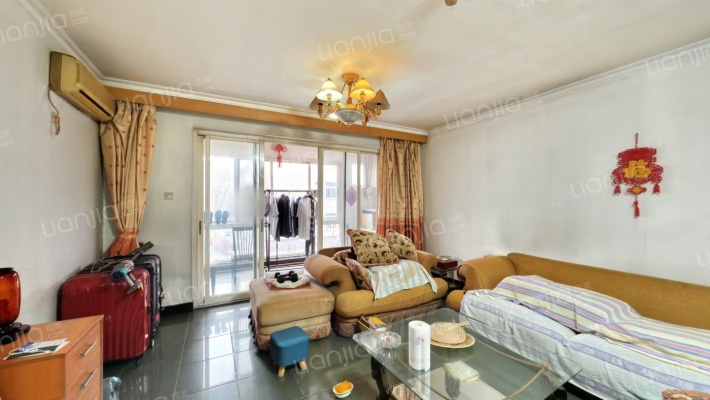 迪阳公寓二手房实景图