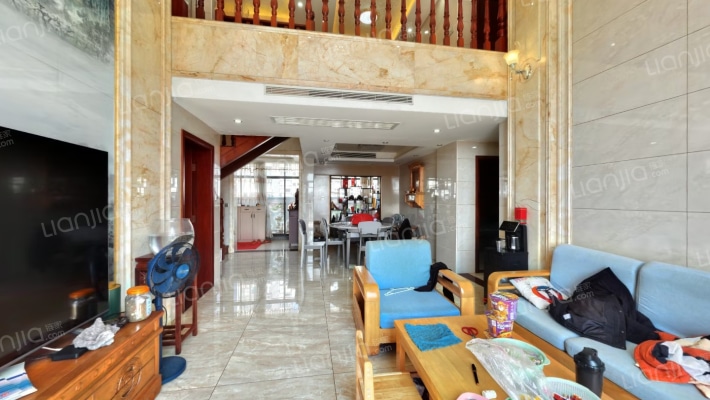 峰景雅居二手房实景图