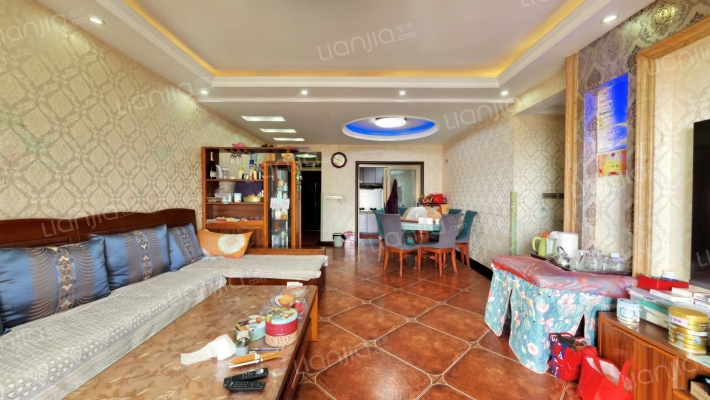 空港法院集资楼二手房实景图