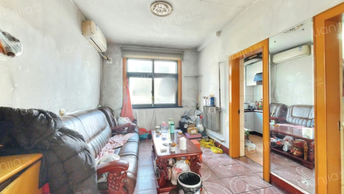 环秀五金公司宿舍二手房实景图