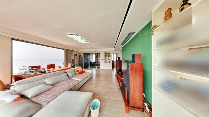 青特缦云二手房实景图