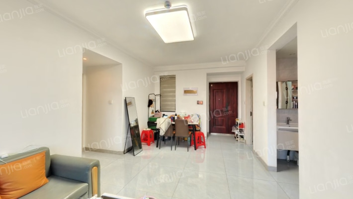 湖岸枫林雅庭二手房实景图