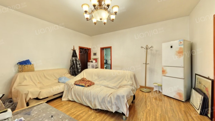 新村河边街13号二手房实景图