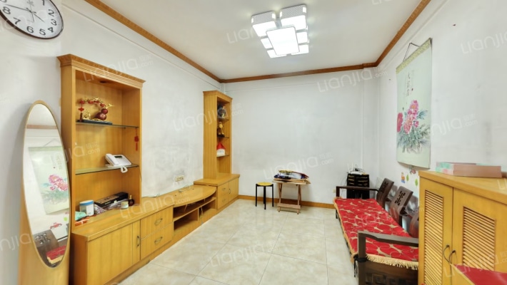 义成小区二手房实景图